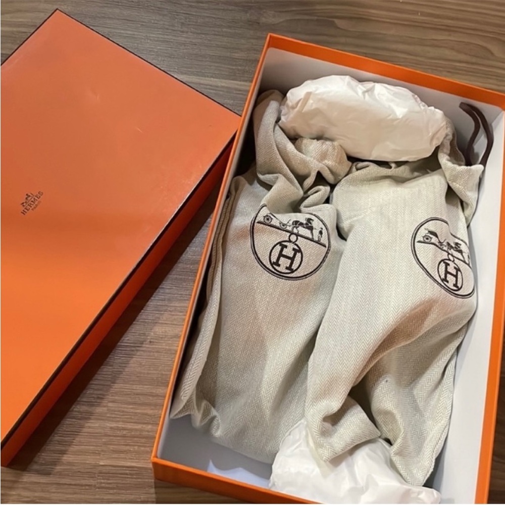 Hermes Chypre Sandals - NEW &
AUTHENTIC! Size EU 40 - Picture 5 of 6